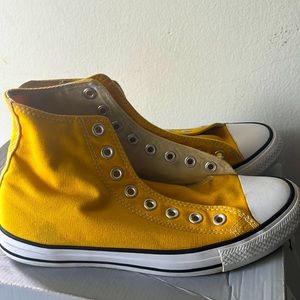 Converse Size 7 Mens (9 Women) Yellow
